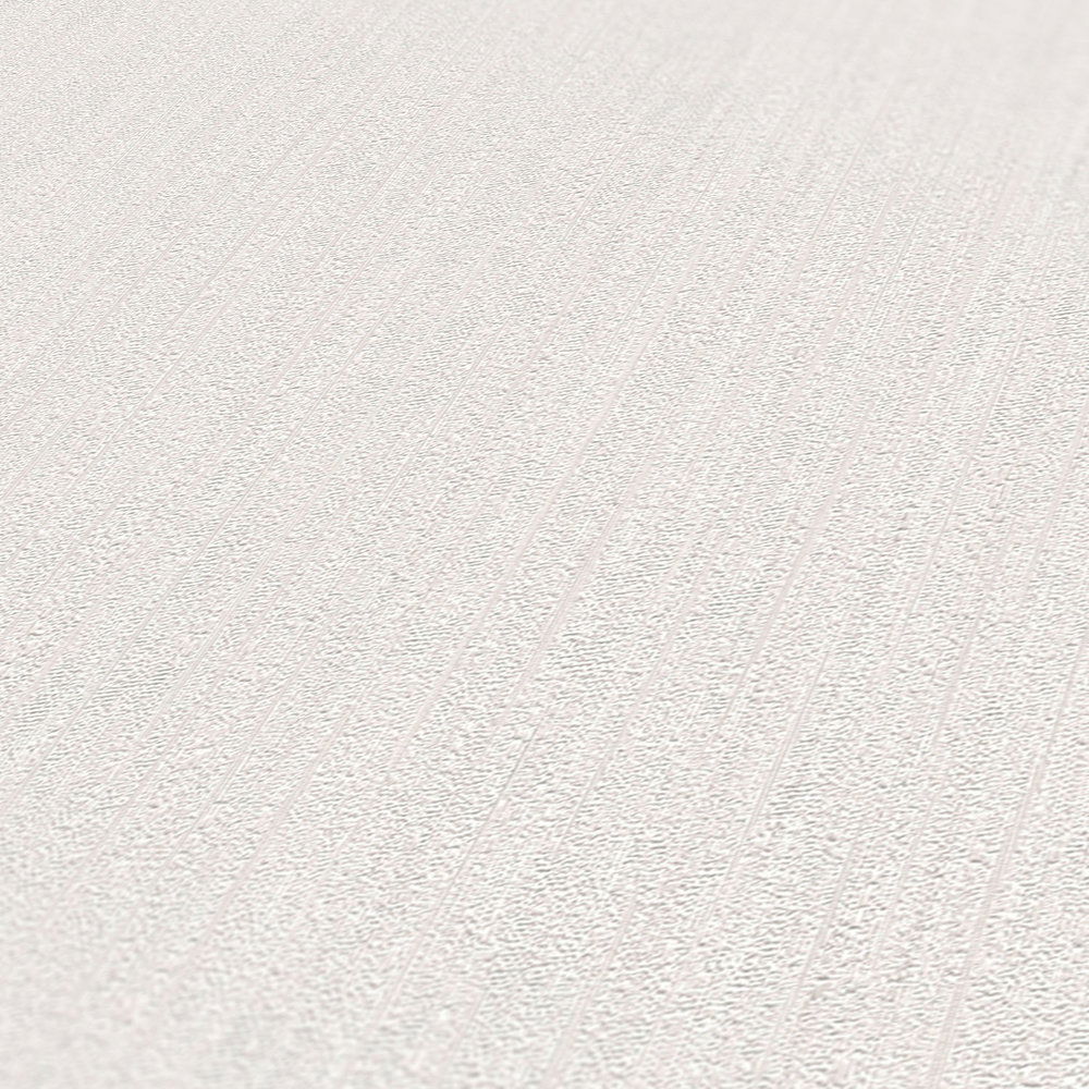             Cremeweiße Tapete seidenmatt mit natürlichem Struktureffekt
        