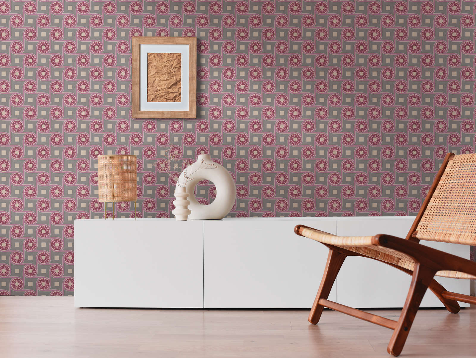 Retro Vliestapete mit Kreismuster und Quadraten – Lila, Rot, Beige