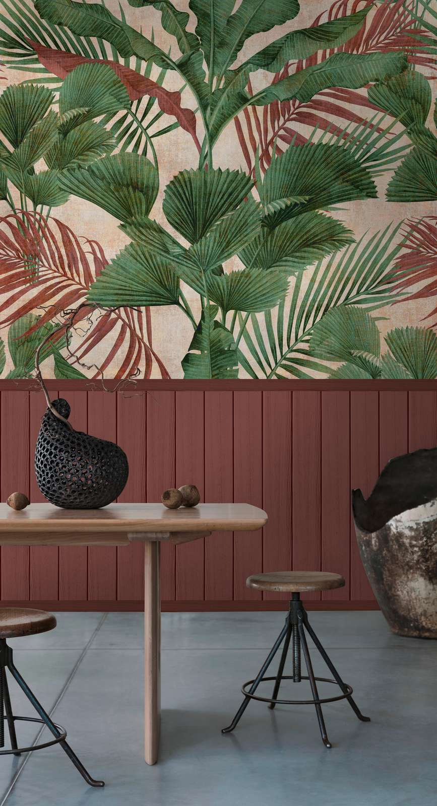             Vlies-Motivtapete mit Holz-Optik-Sockelborte und Dschungelmuster – Rot, Grün, Beige
        