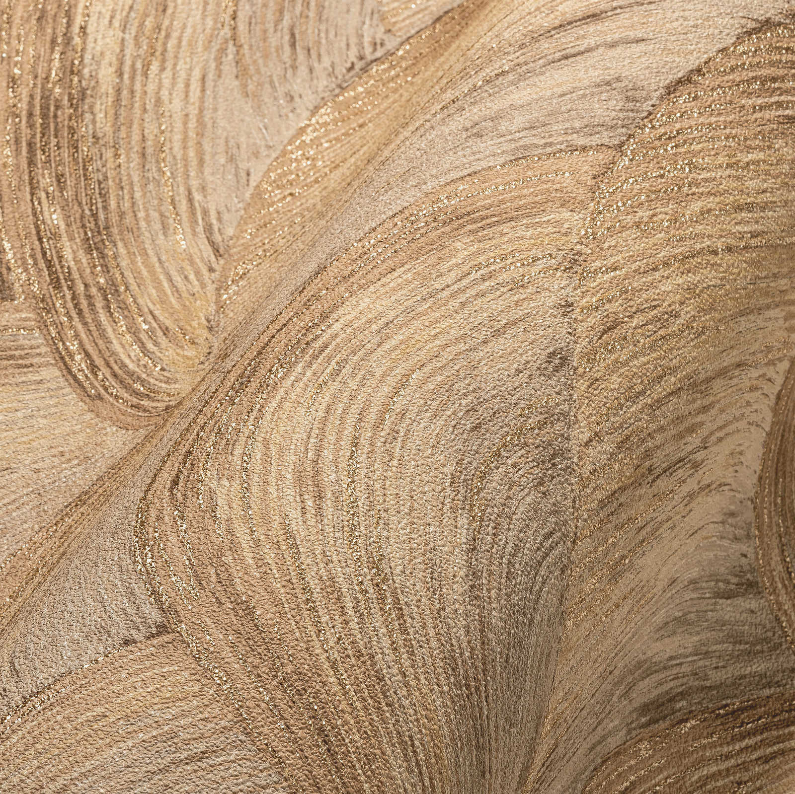             Vliesbehang met glanzend golfpatroon - beige, bruin, goud
        