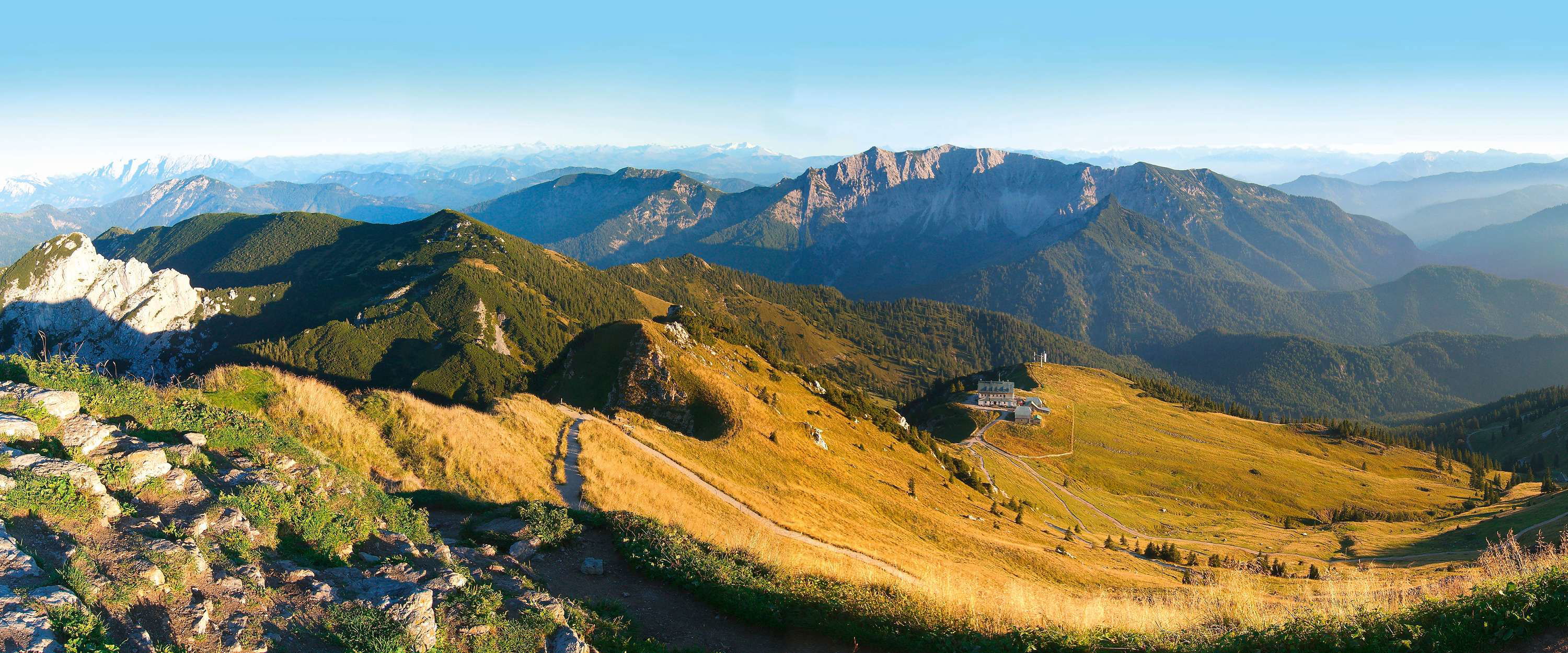             Fototapete Landschaft Panorama Gebirgskette
        