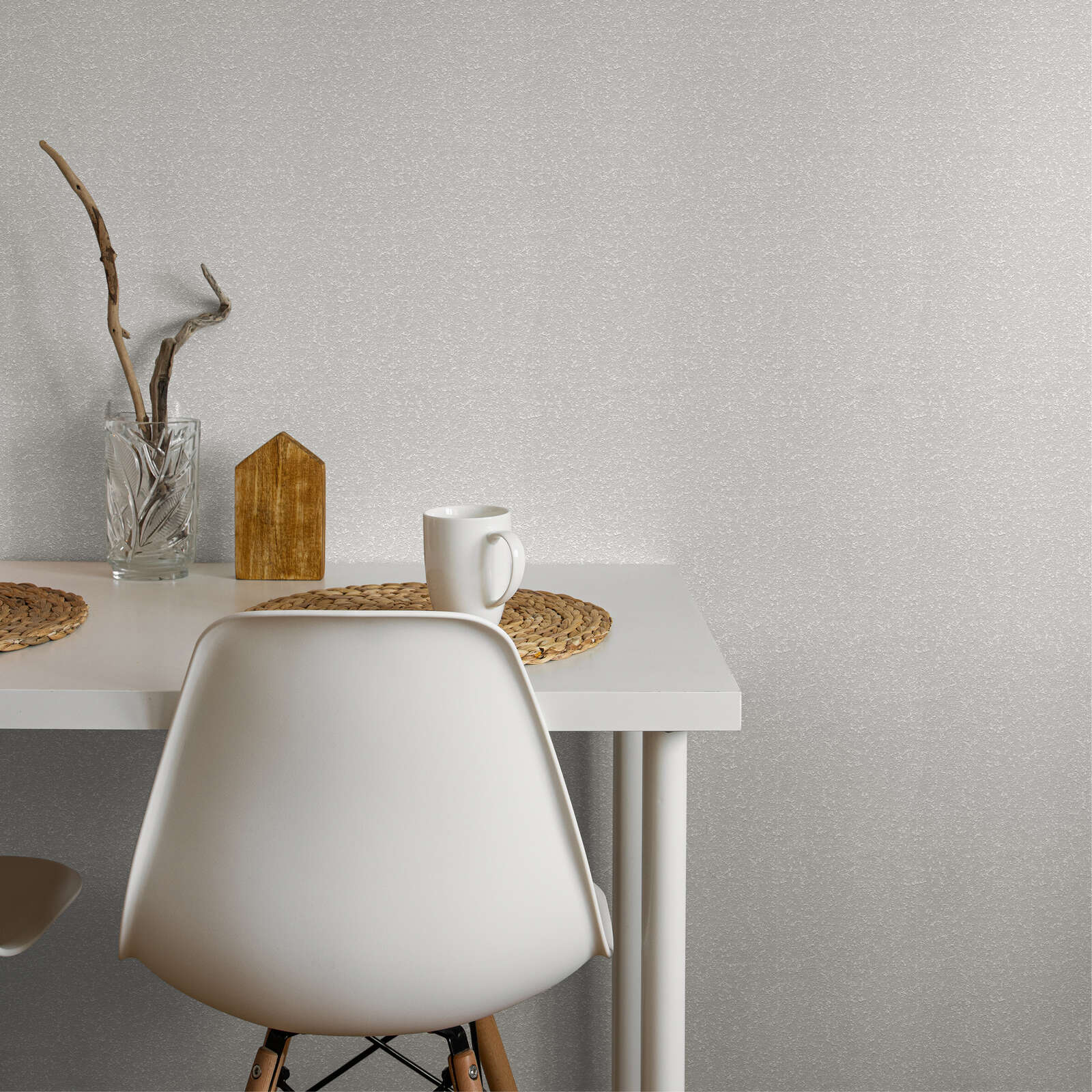             Strukturtapete mit körniger Sandstruktur – Überstreichbar, Weiß
        