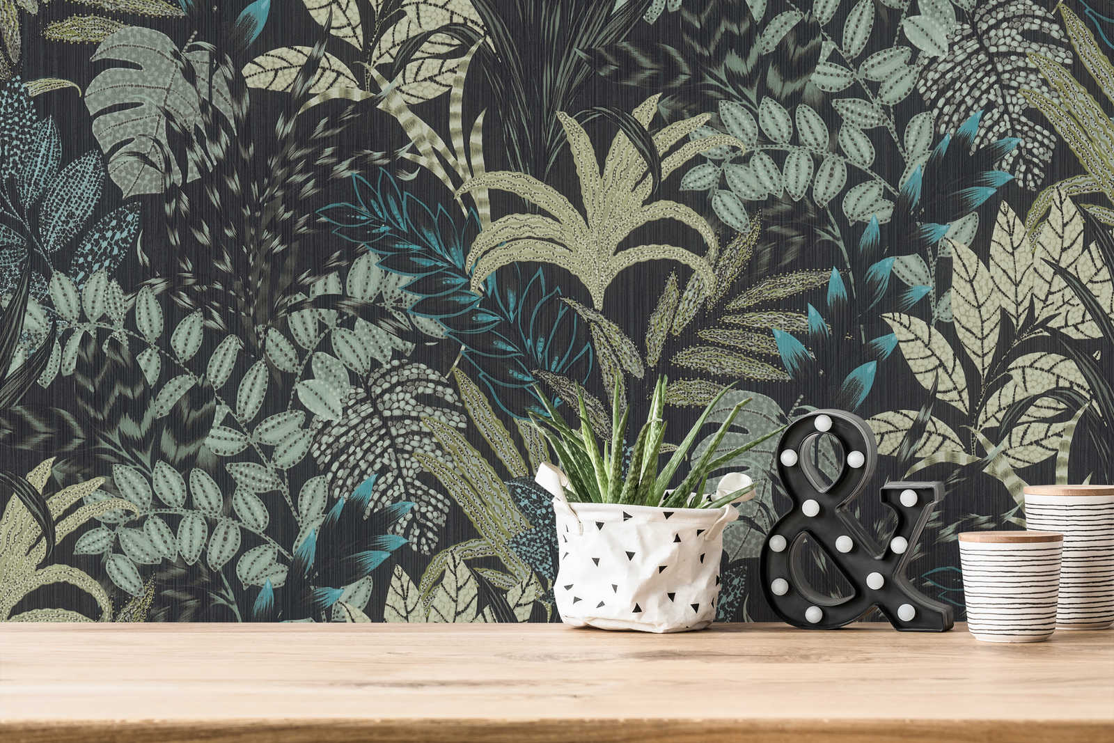             Nature pattern wallpaper with jungle design - green, black
        