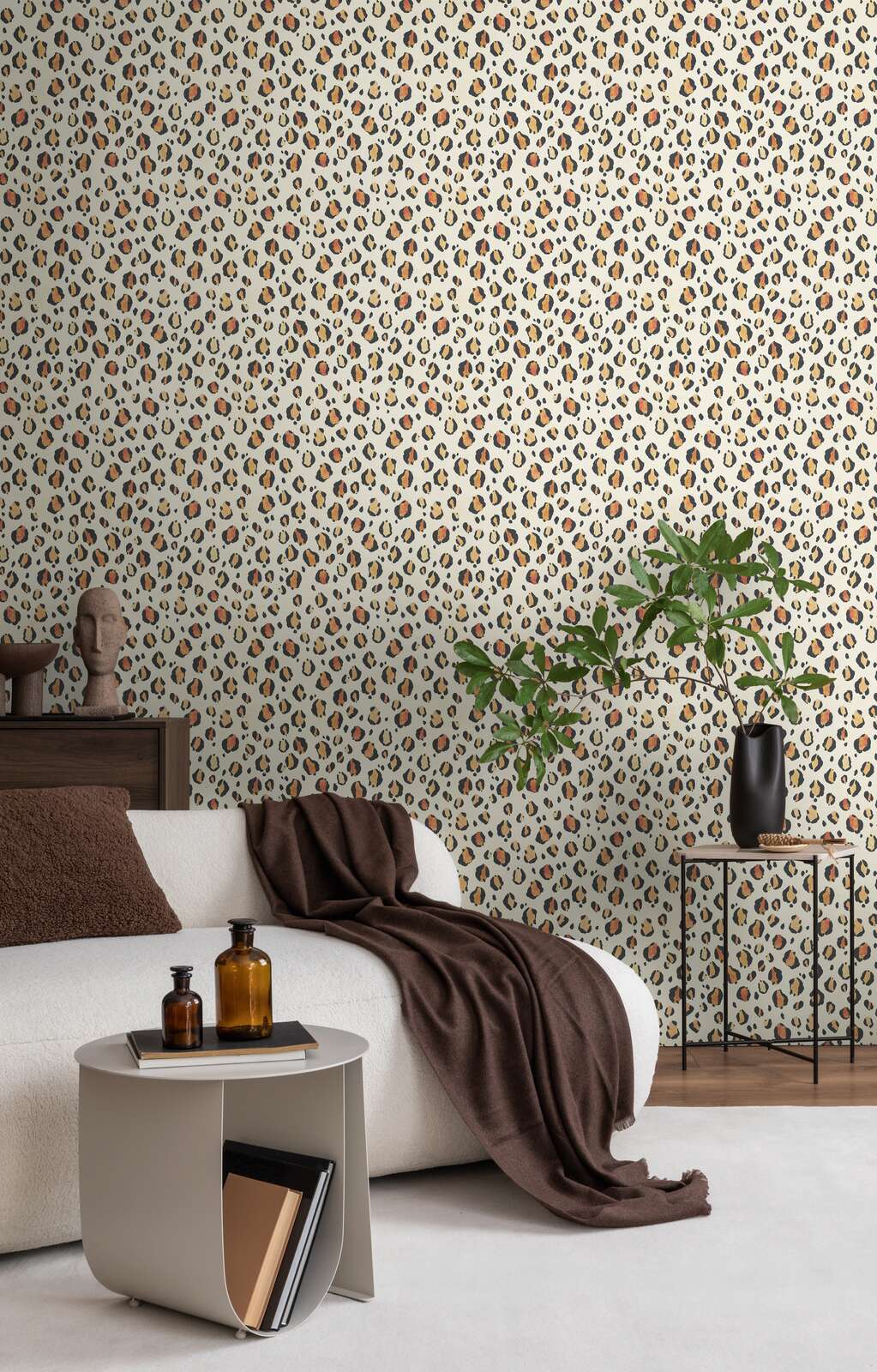             Helle, stilvolle Vliestapete mit Leoparden-Print und feiner Oberflächenstruktur – Beige, Orange
        