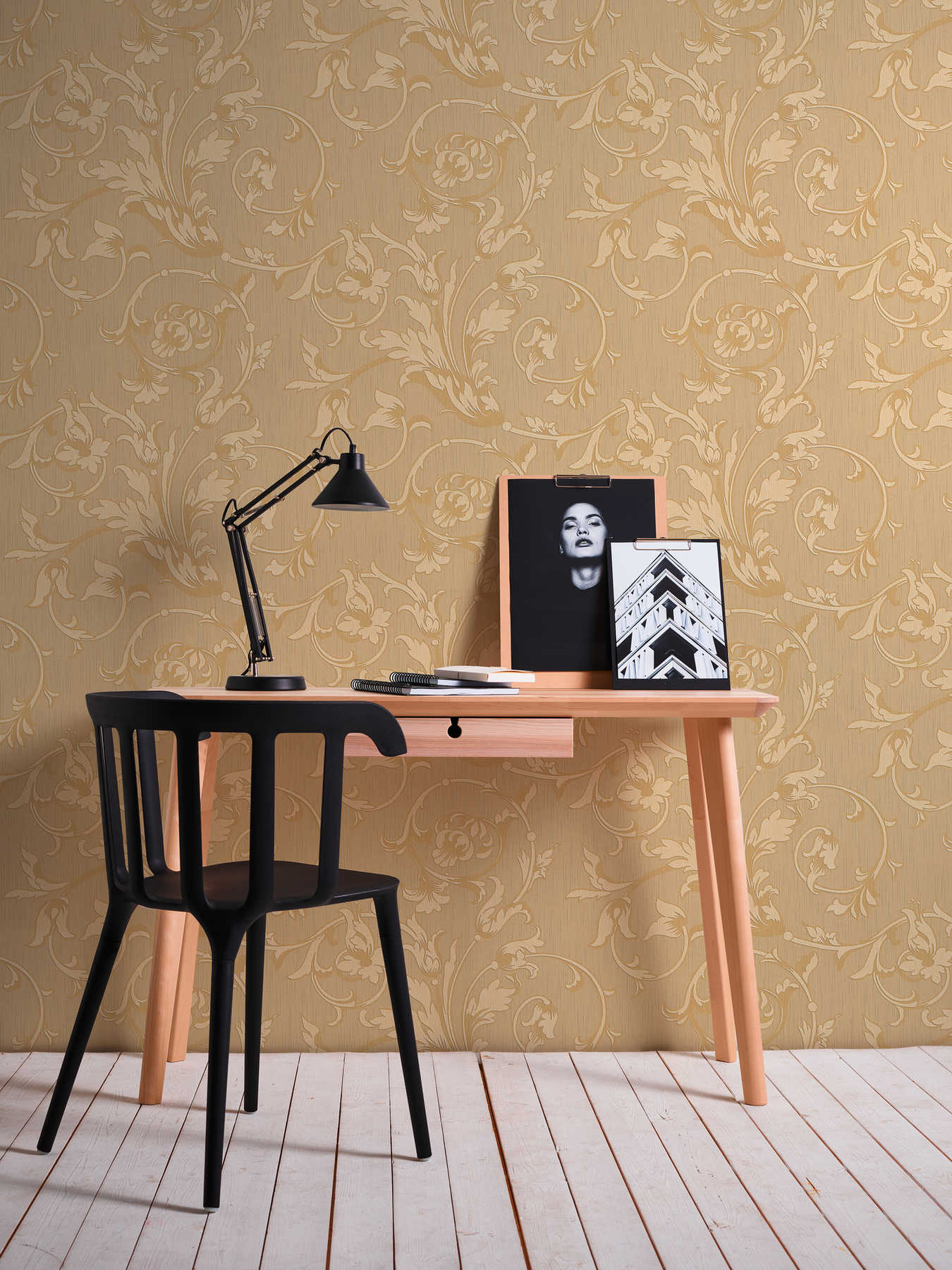             Barock Tapete mit Ornamenten Seiden Textiloptik – orange, Beige
        