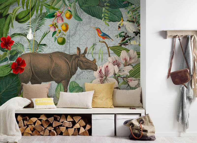 Tropische Tapete, Dschungelmuster, Sofa-Bank, Holzscheite Lagerung, Pflanzen-Design