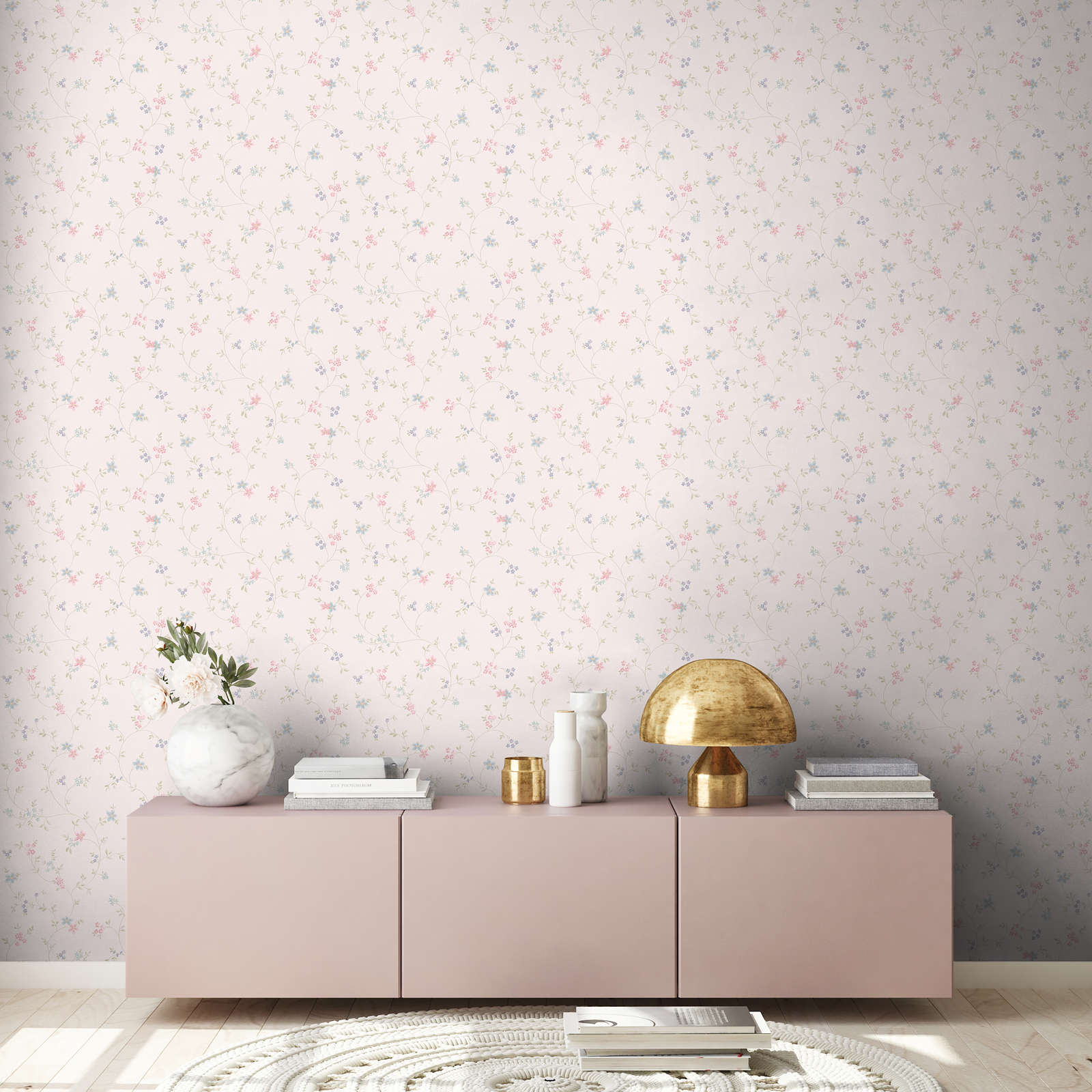 Blumentapete mit Ranken im Landhausstil – Creme, Grün, Blau