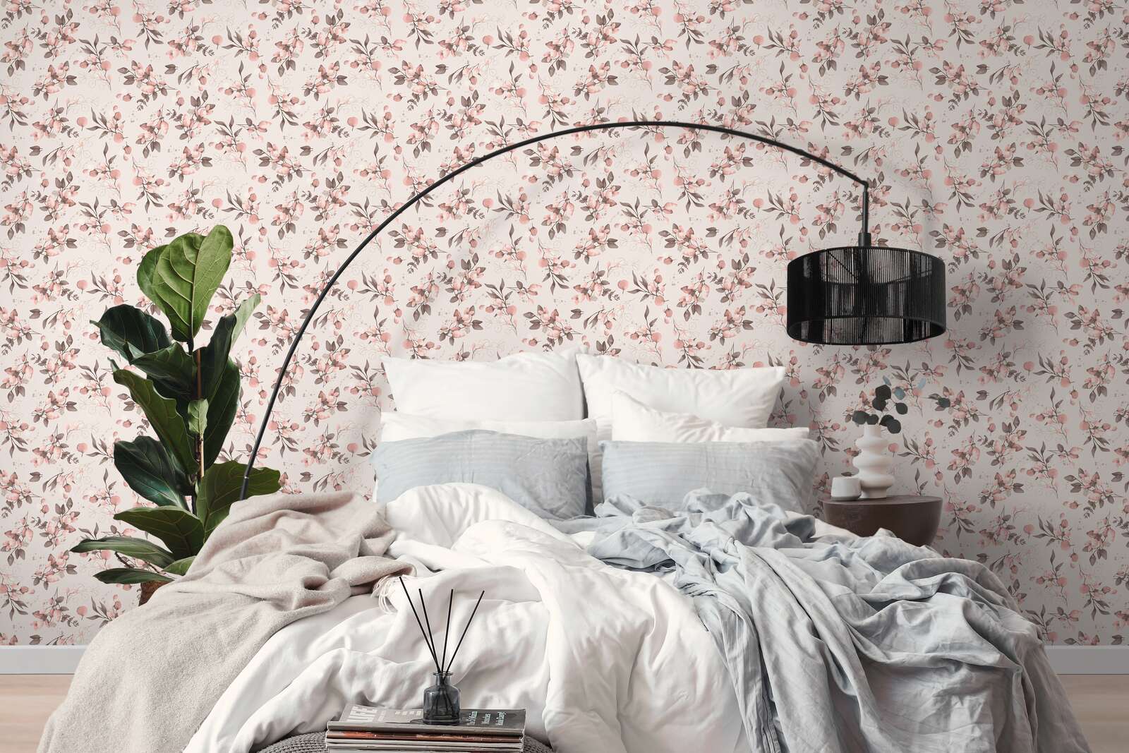 Vliestapete mit zartem Blütenmotiv und Gold-Effekt – Rpsa, Pink, Gold