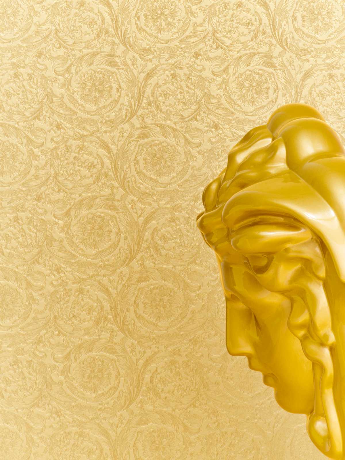             Golden VERSACE wallpaper shimmer effects - gold, yellow
        