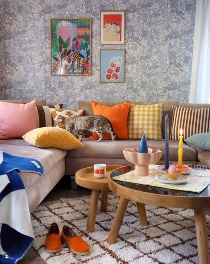 Dekoration für Zuhause, Couch, Tabelle, Kissen, Kaffeetisch