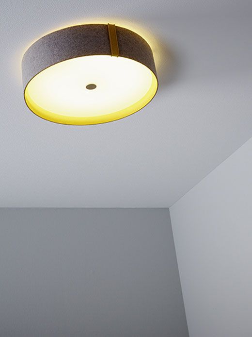 Painters-non-woven-wallpaper-for-a-smooth-wallpapering-substrate