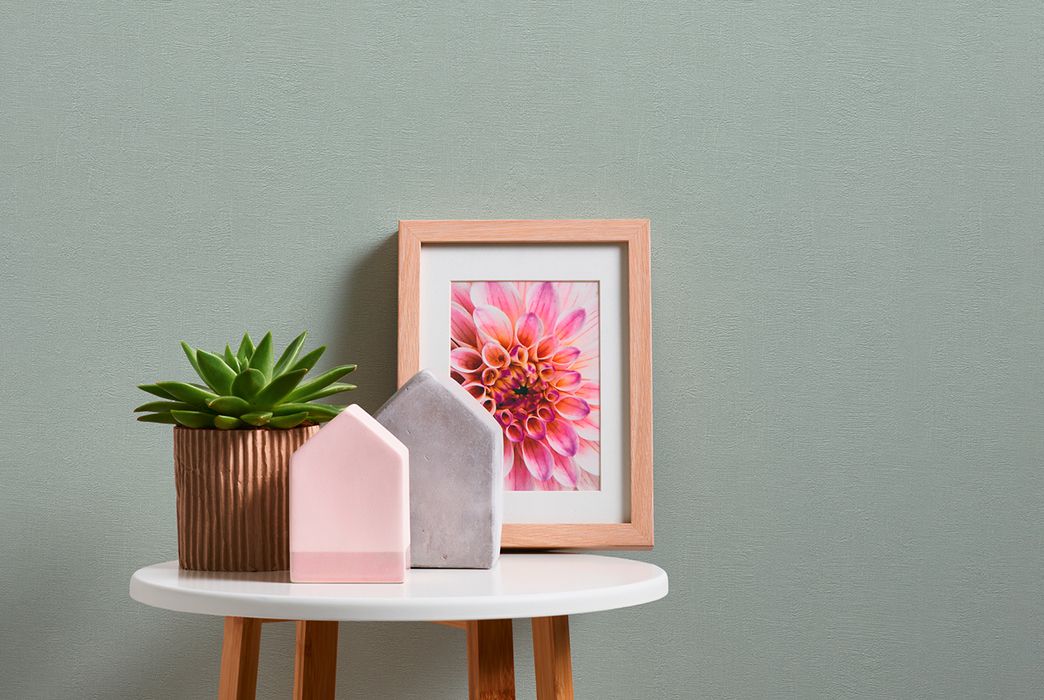 Wohnraumdetail mit mintgrüner Tapete von A.S. Creation AS305802