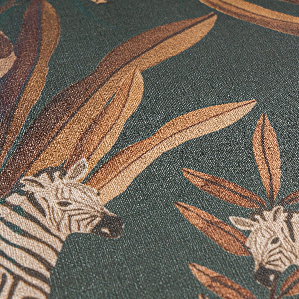             Lebhafte, leicht strukurierte Vliestapete mit exotischem Safari-Tiermotiv – Blau
        