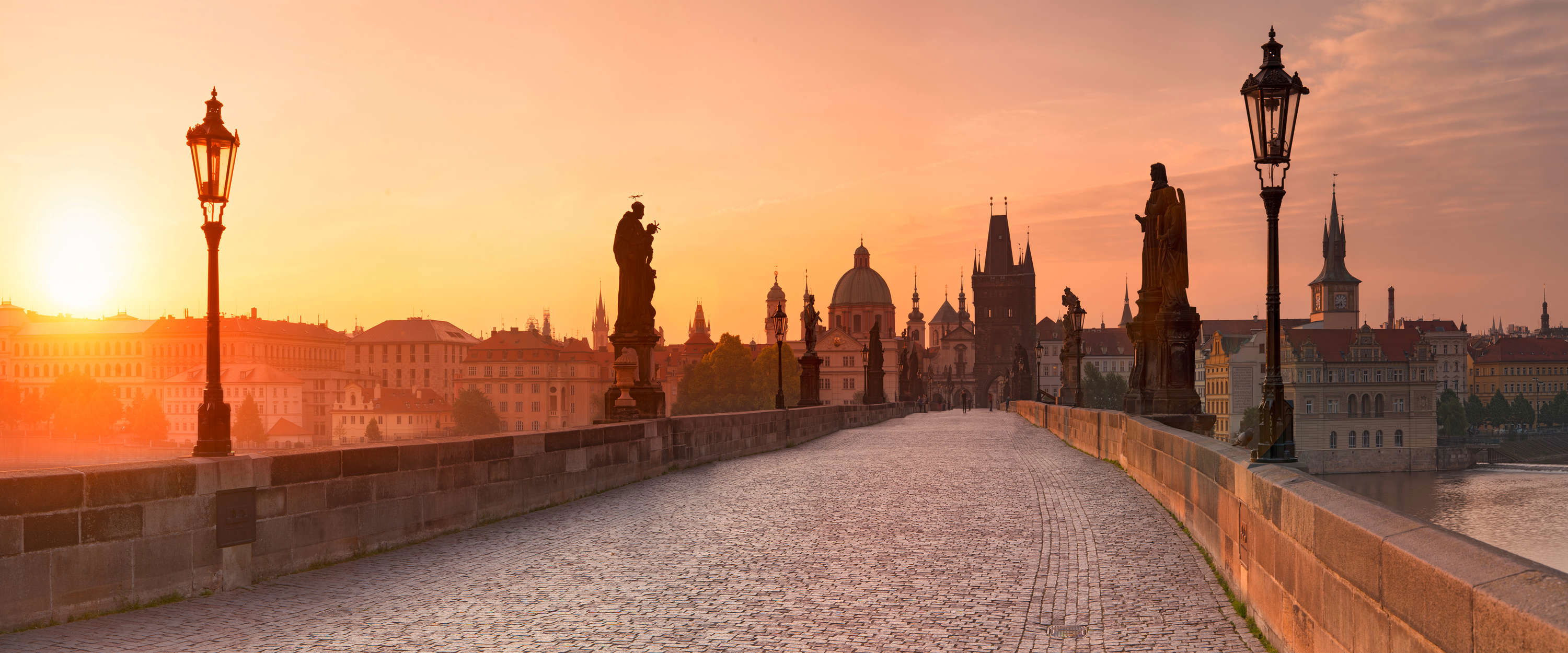             Fototapete Karlsbrücke bei Sonnenuntergang
        