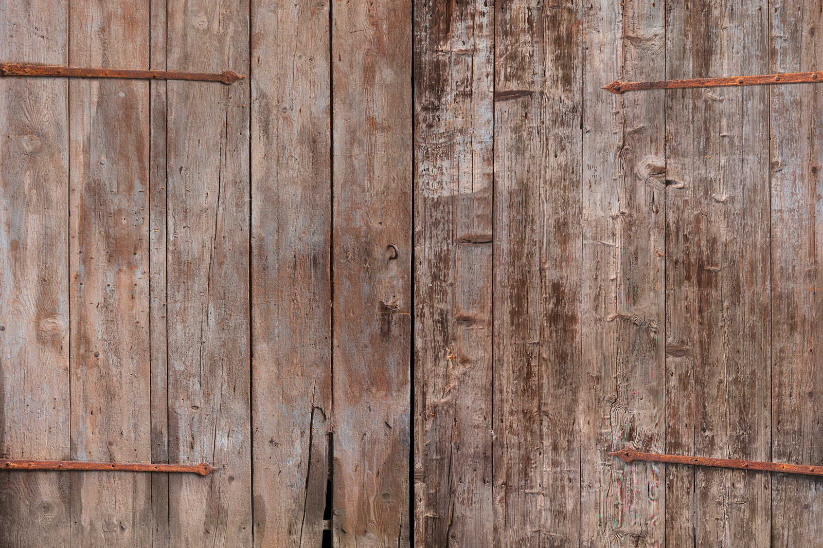             Holz Leinwandbild Scheunentor Bretteroptik im Used Look – 0,90 m x 0,60 m
        