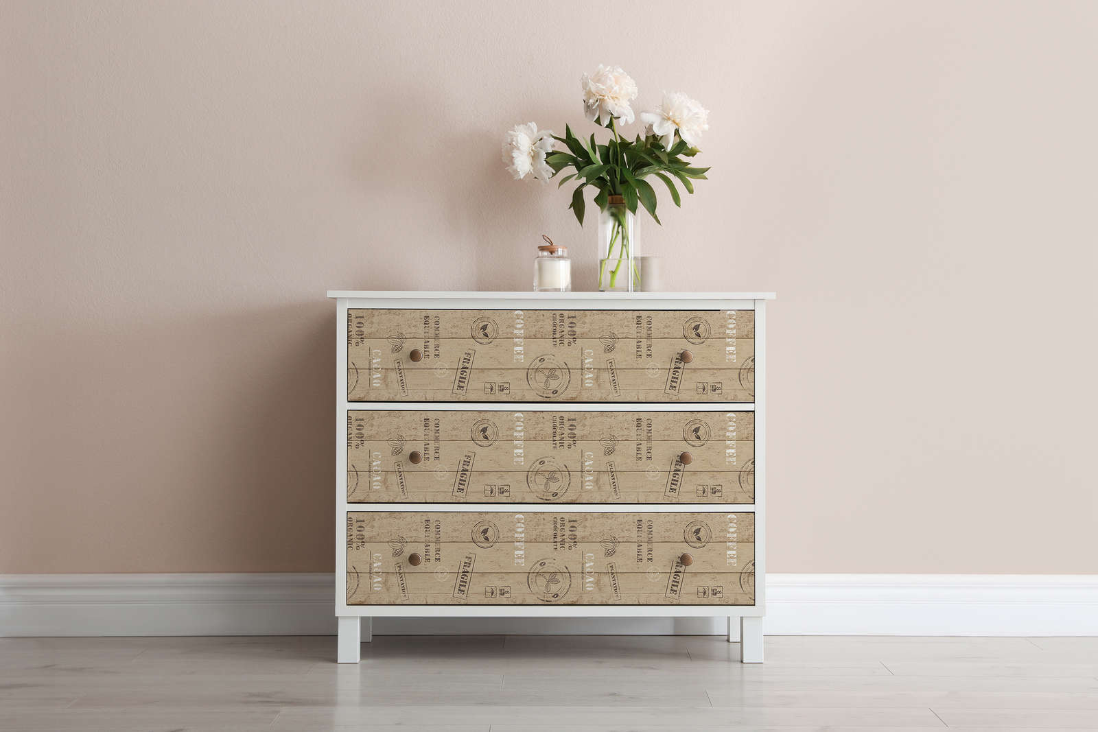 Holzoptik Vliestapete mit Kaffee &amp; Kakao Logo – Beige, Braun