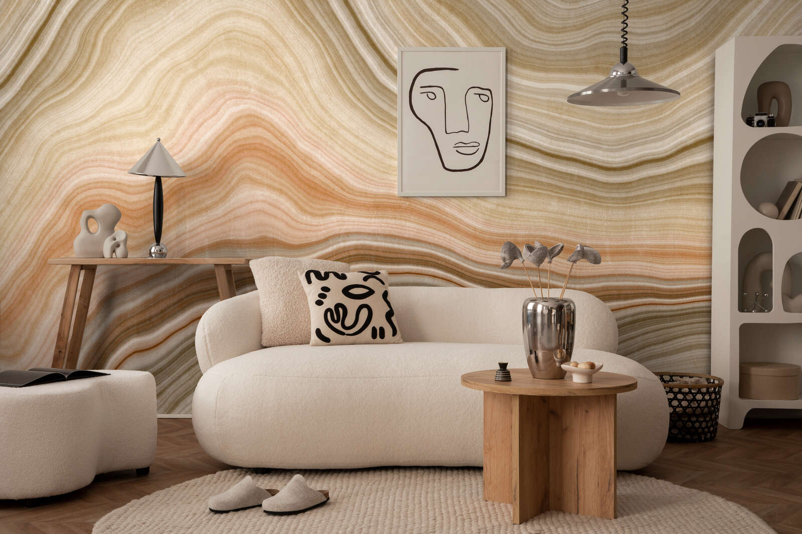 Sofa, Wohnzimmer, kunstvolle Wand, Holztisch, Vase