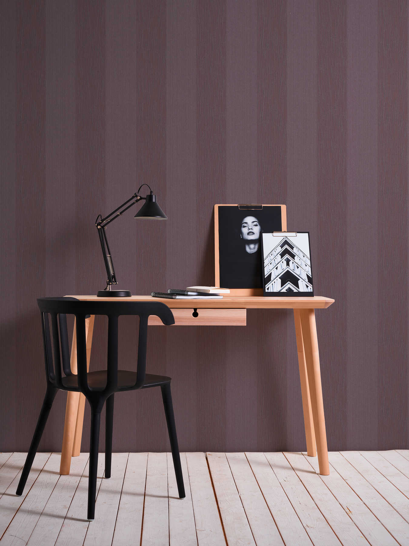 Barocktapete mit Ornamentmuster &amp; Struktureffekt – Lila