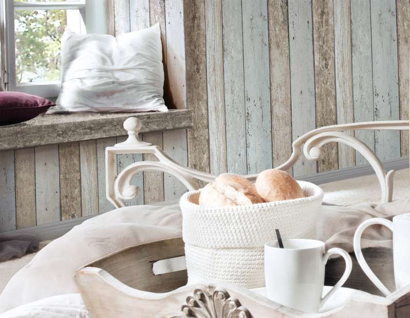 Papier peint dans un style campagnard à l'aspect boisé