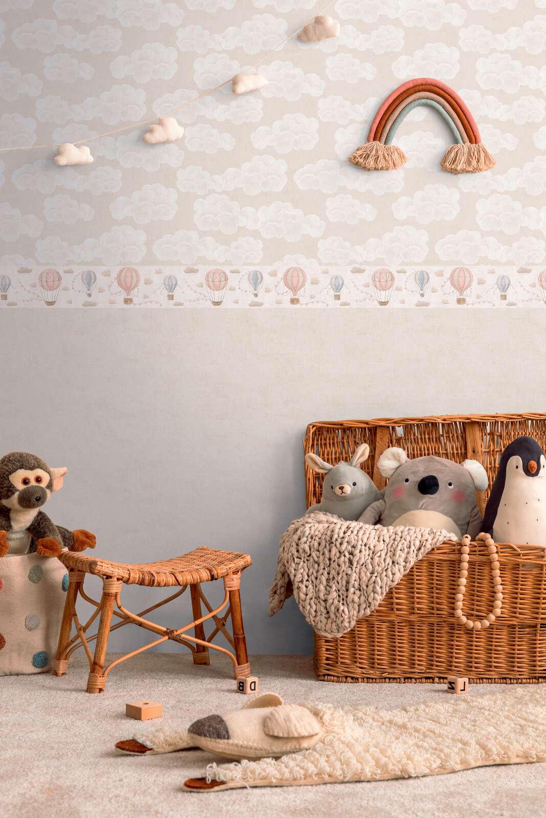             Kinderzimmer Vliestapete mit Wolkenmotiv – Ideal für eine entspannte und gemütliche Raumgestaltung – Beige, Braun, Weiß
        