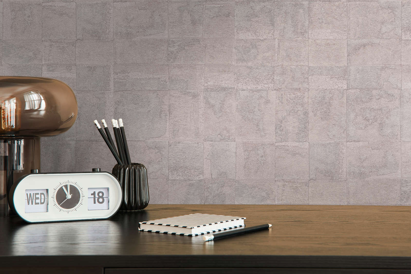             Vliestapete mit Kachelmuster und Patinaeffekt – Beige, Grau
        