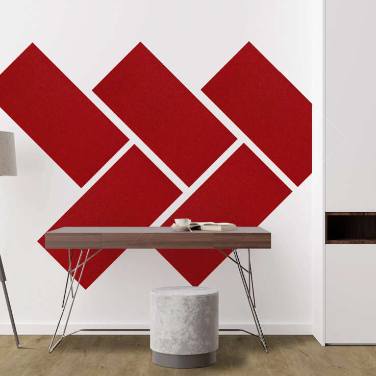 rot wanddekoration, geometrisches Muster, Schreibtisch, Holztisch, Wohnaccessoire