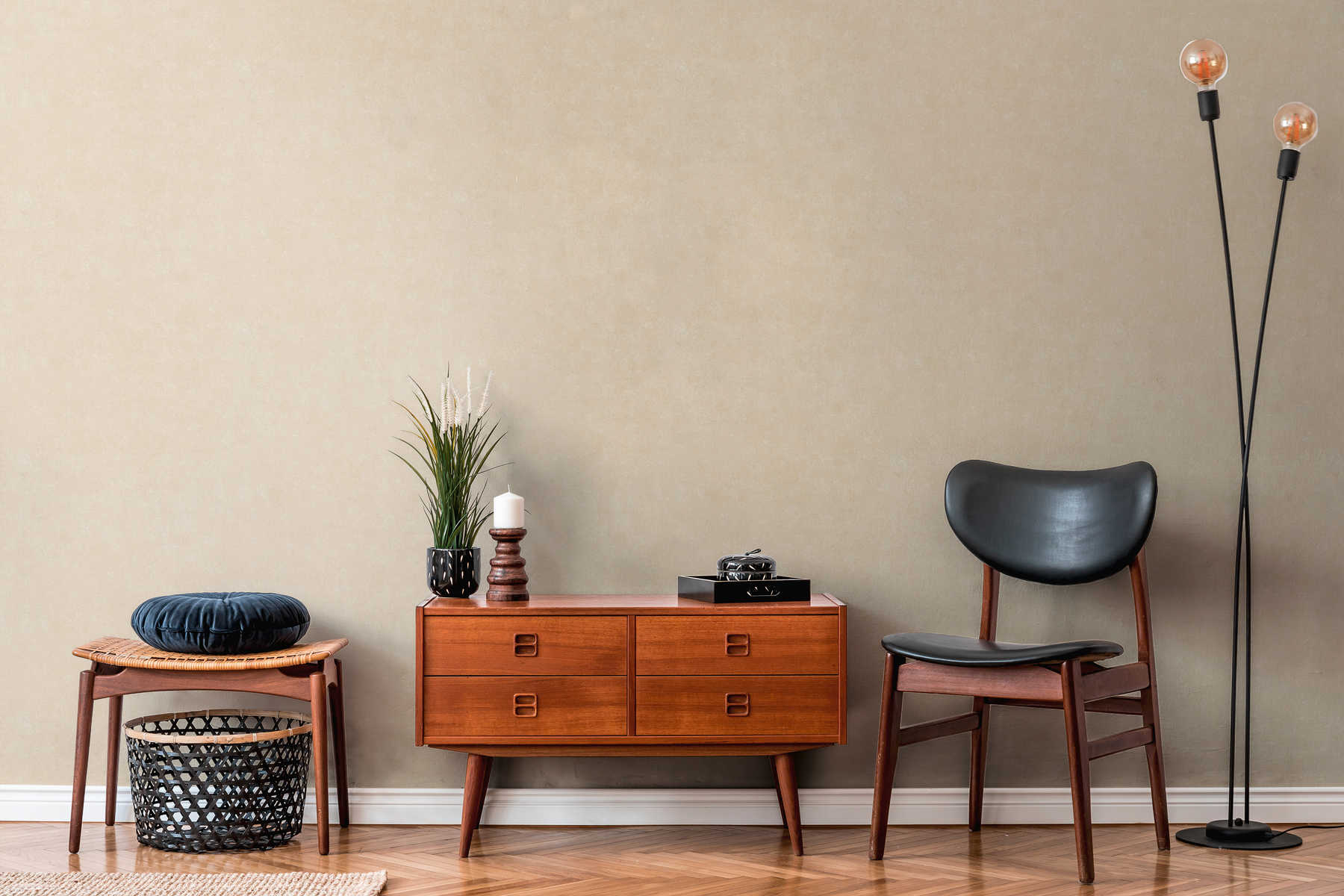             Tapete Uni mit Farbschraffur im Vintage Look – Beige
        