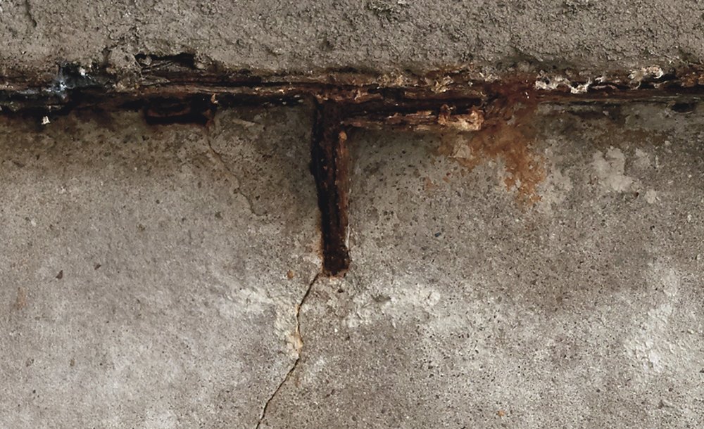 Zement, Beton, Riss, Rost, Keller/Basement