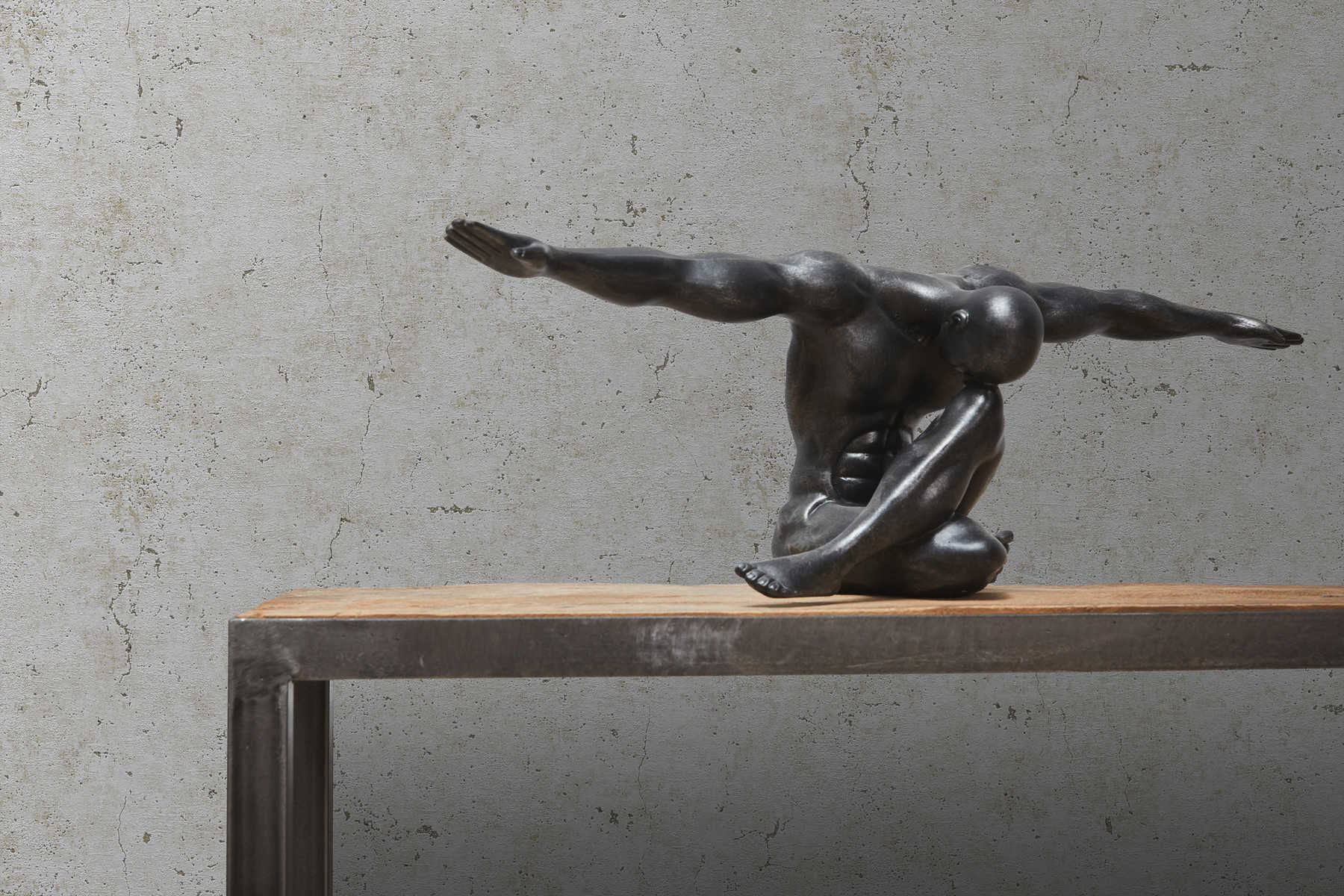             Behang met betonlook, optische barsten en poriën - Grijs
        