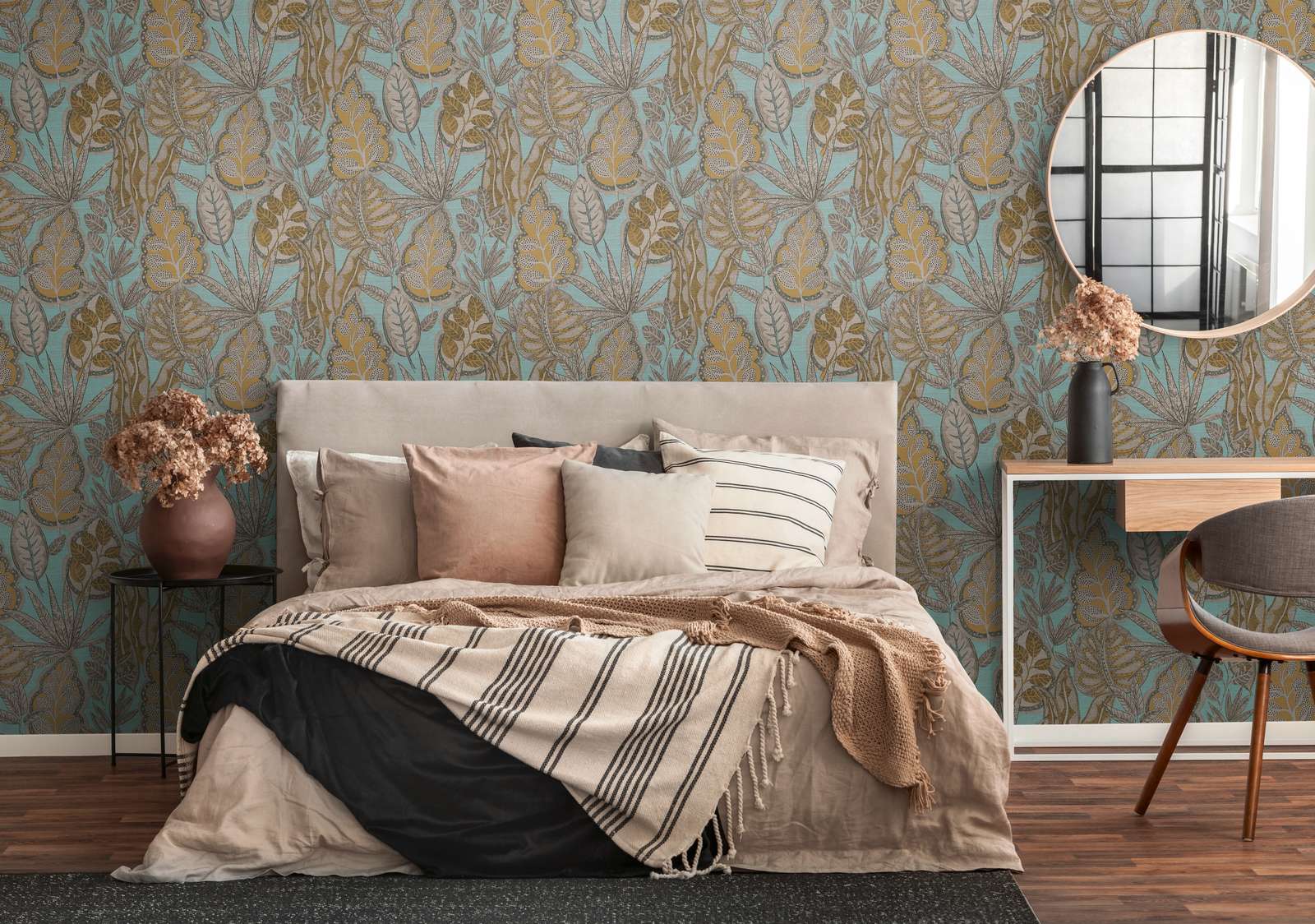             Florale Vliestapete im Grafik-Stil mit leichter Struktur, matt – Hellblau, Gelb, Braun
        