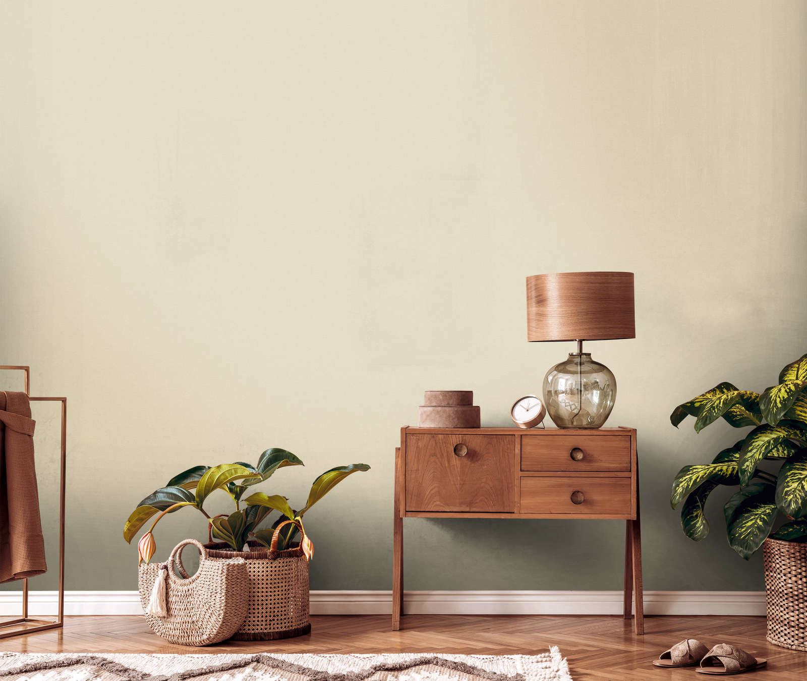 Leicht strukturierte Unitapete in warmen Farbton – Beige