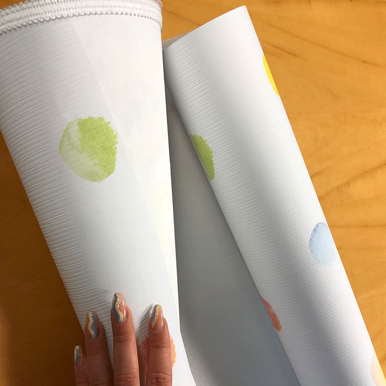 Tapetenstücke für eine DIY Schultüte