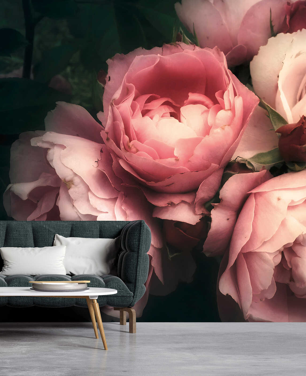         Romantich verträumte Rosenblüten Fototapete in einem zarten Vintage Look als Vliestapete – Bunt
    