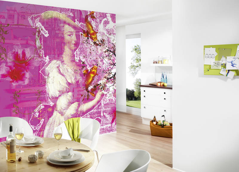             Dame met Kois - Fusion stijl fotobehang met patroon mix
        