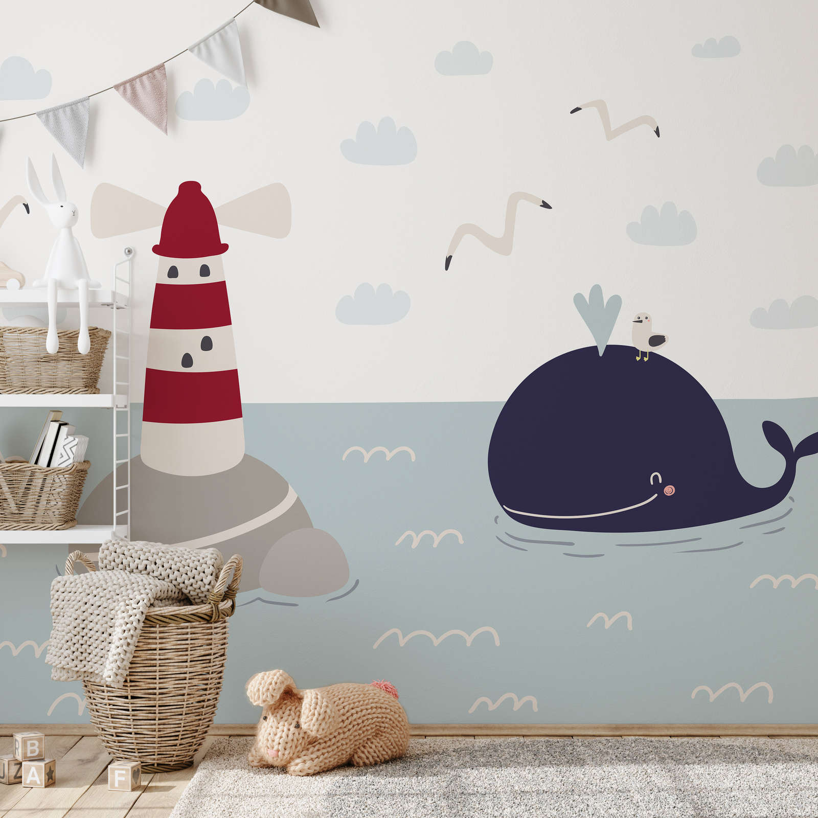 Fototapete fürs Kinderzimmer mit Leuchturm und Wal – Glattes &amp; leicht glänzendes Vlies