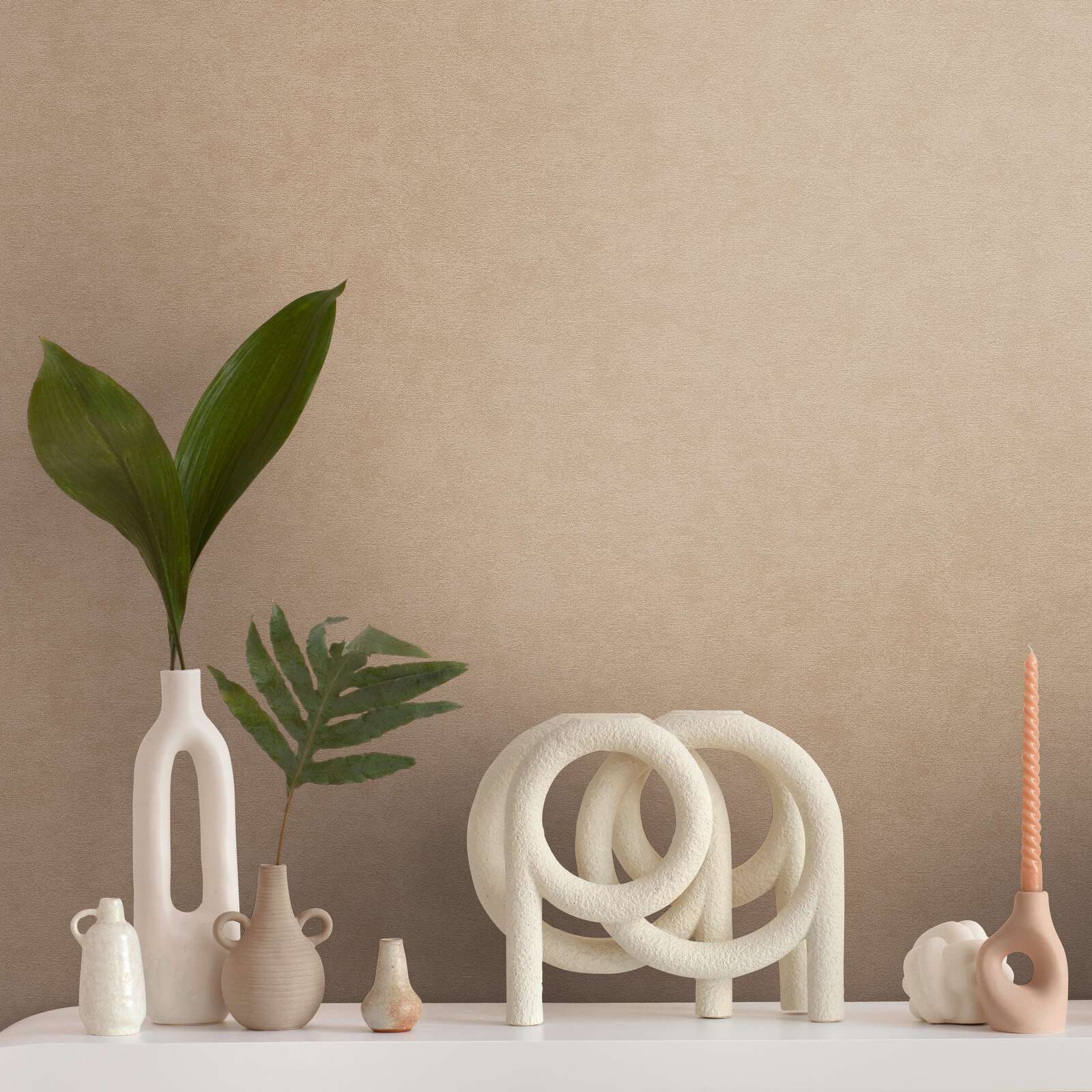 Uni Vliestapete mit feiner Struktur – Beige