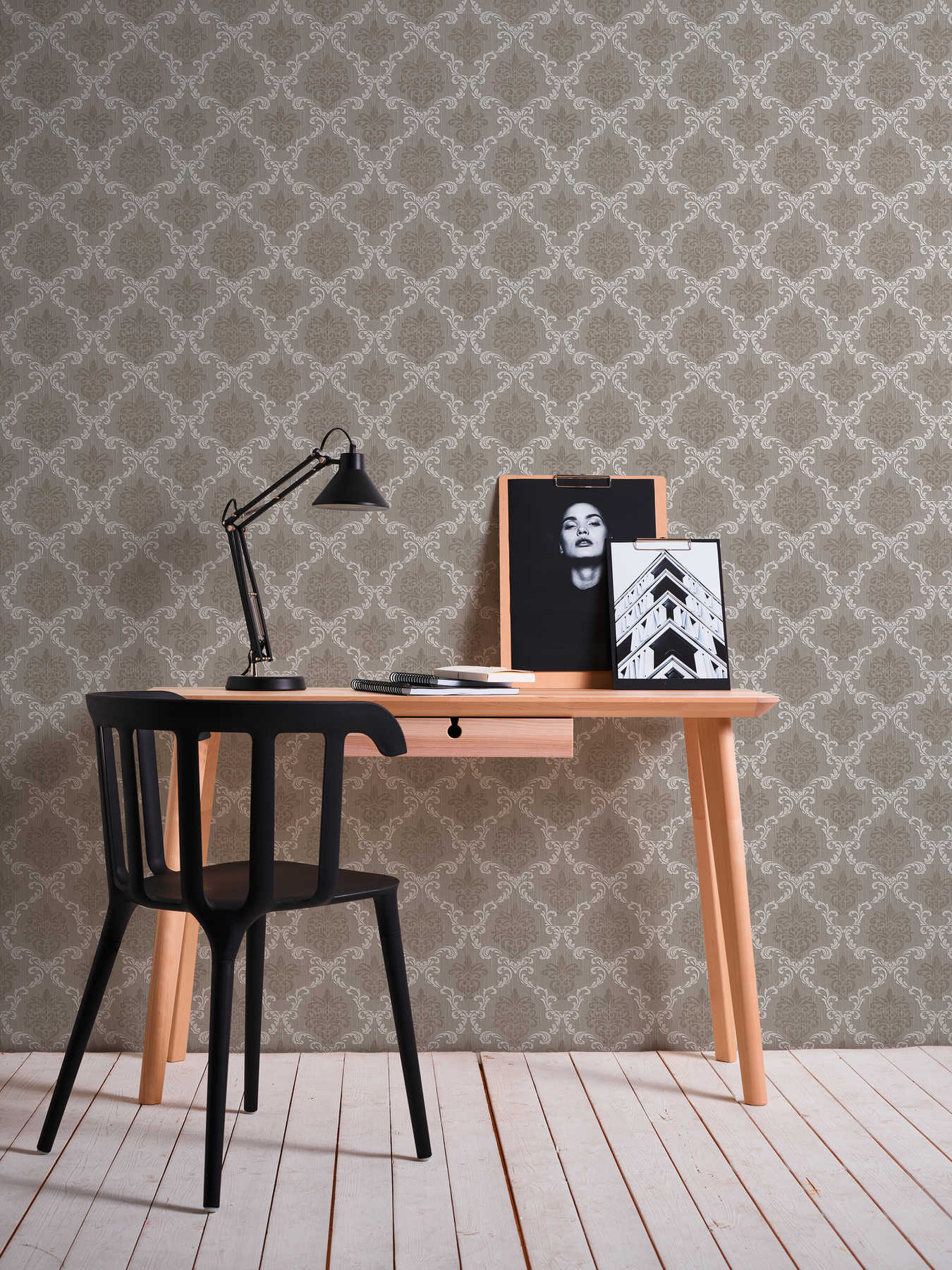             High quality non-woven wallpaper with real textile ornament design in colonial style - beige, grey
        