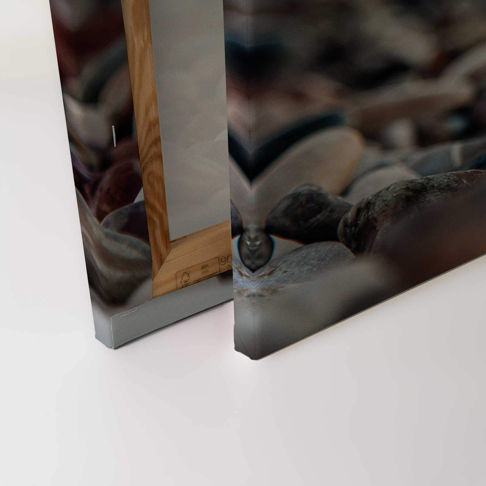             Leinwand mit Steinturm am Meer | grau, blau – 0,90 m x 0,60 m
        