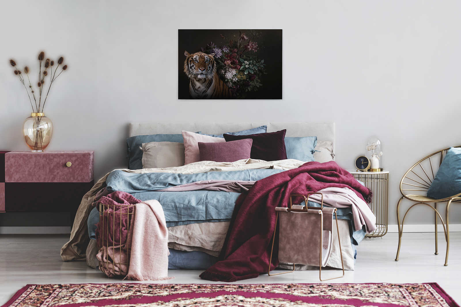 Leinwandbild Tiger Portrait mit Blumen – 0,90 m x 0,60 m