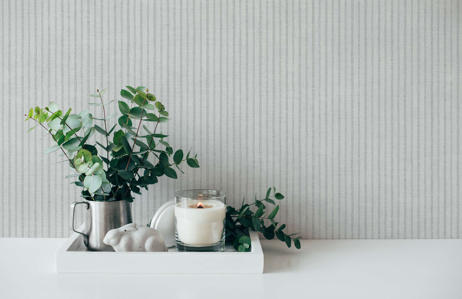 Vintage-Stil Tapete mit Streifen – Creme, Grau