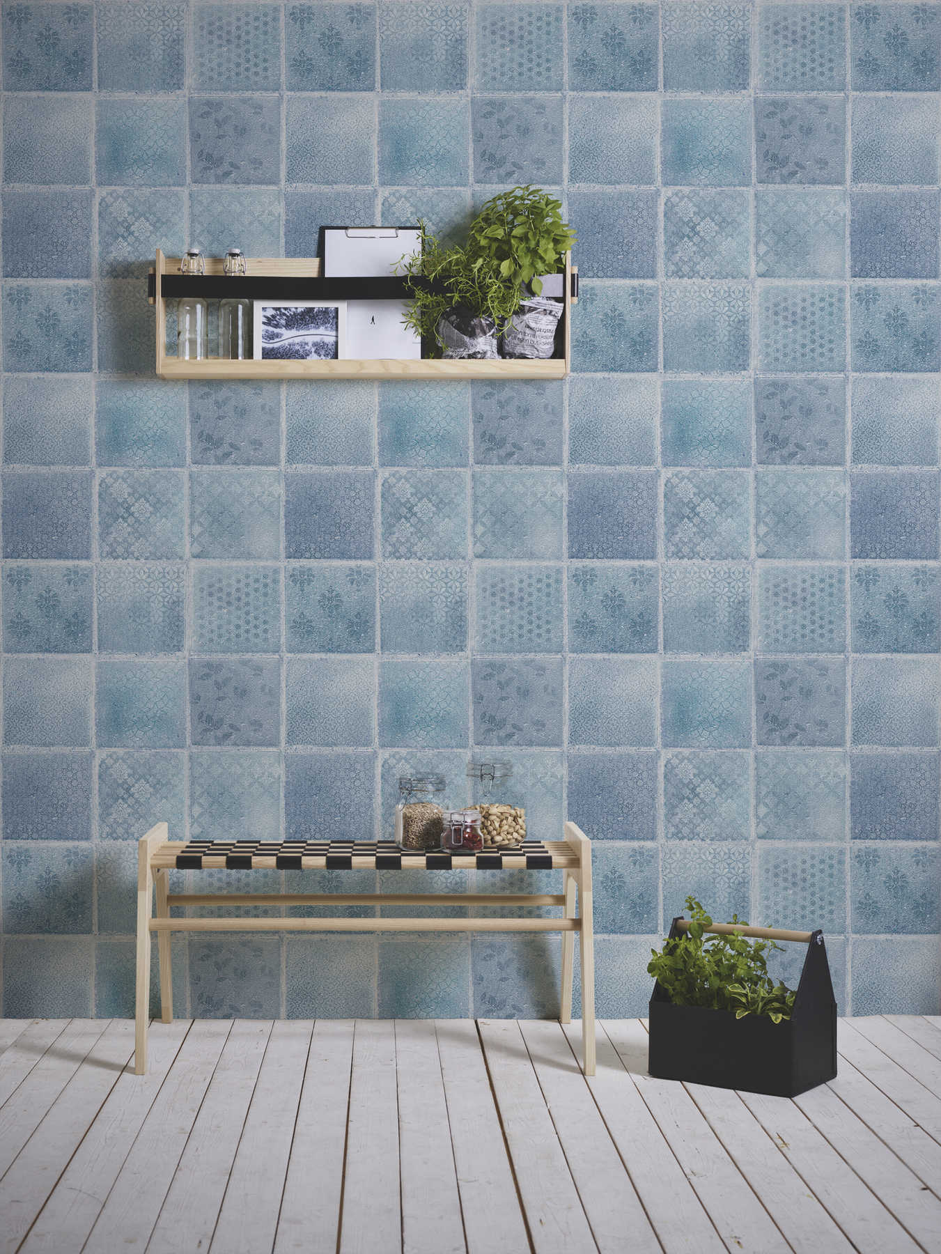             Tapete in Mosaik- und Fliesenoptik – Blau, Grau, Creme
        