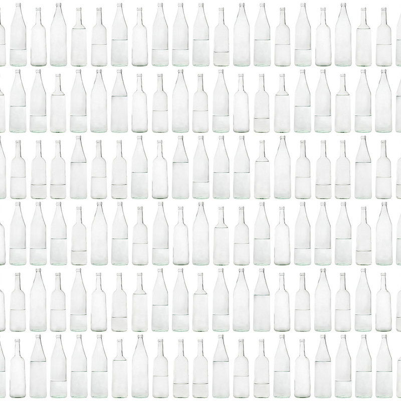         Grafische Vliestapete– Fototapete mit Flaschenmotiv für Küche und Essbereich – Weiß, Grau
    