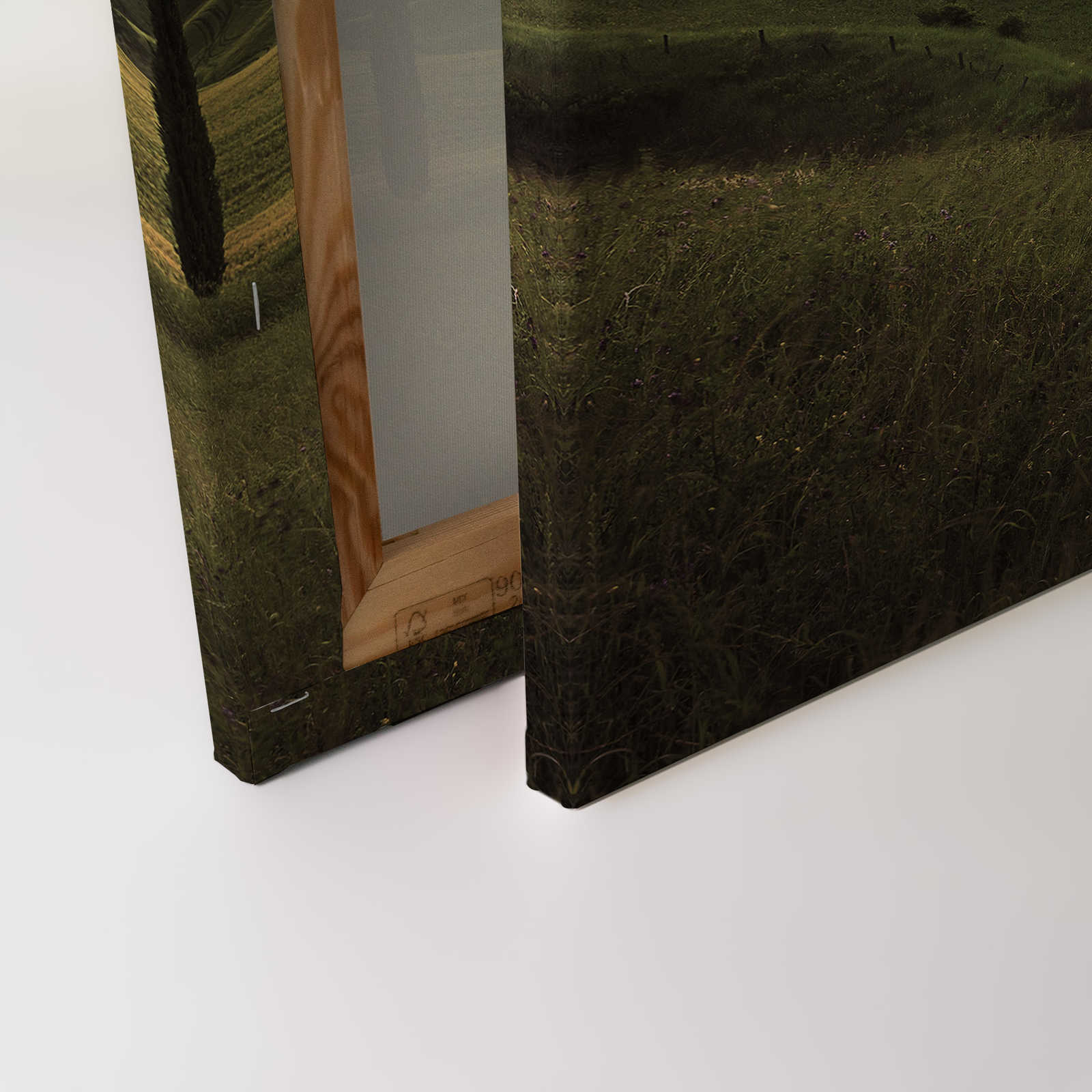             Leinwand mit toskanischer Landschaft in der Dämmerung – 0,90 m x 0,60 m
        