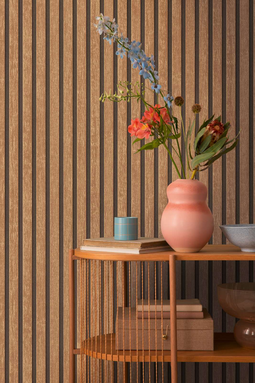 Vase, Blumen, Vasenarrangement, Wohnzimmerdekoration, Holzmöbel
