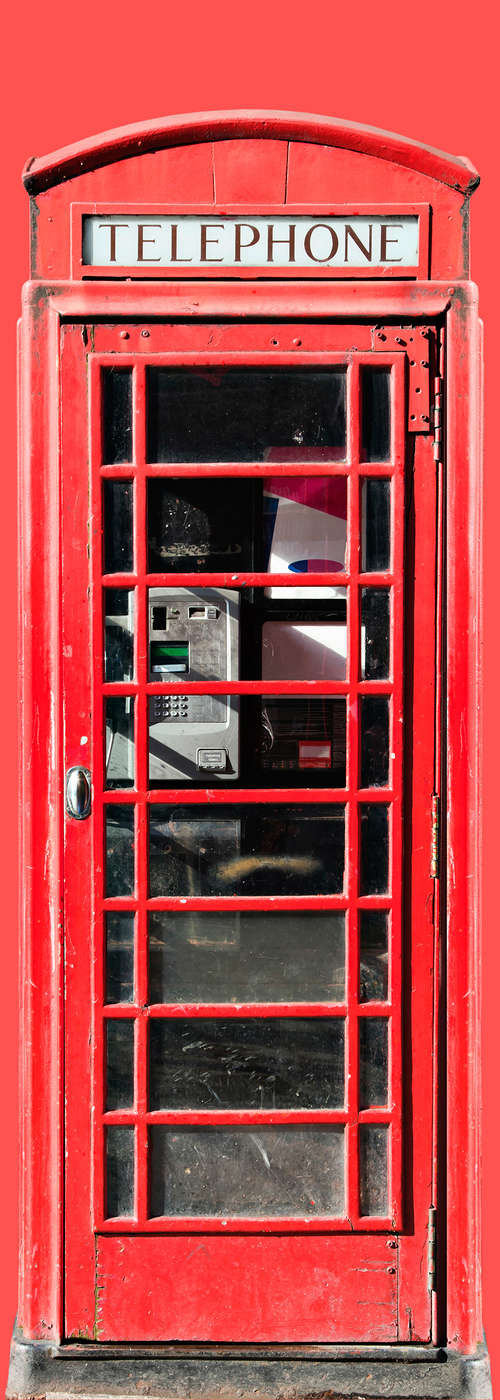 Telefonzelle, roter Kiosk, Glasfenster, Postkartenfach, Metallrahmen