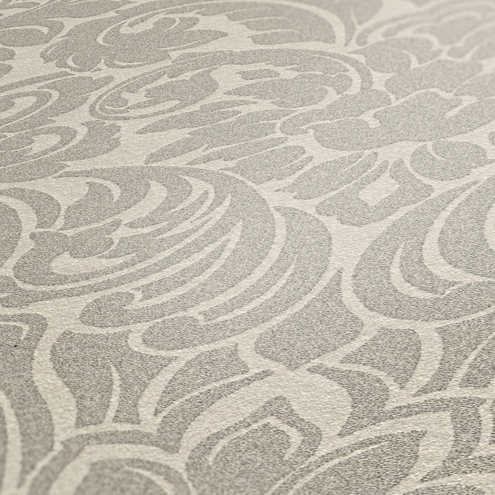             Luxus-Vliestapete in edlem Barockdesign mit schimmernden Glasperlen – Silber, Creme
        
