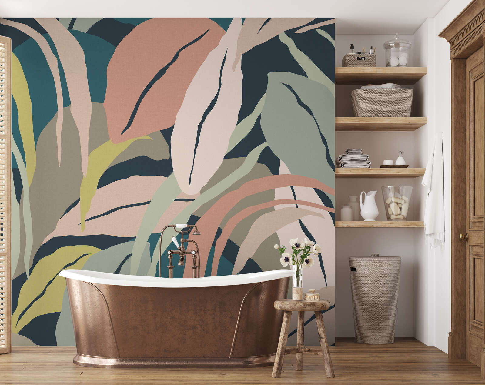 Badewanne, Freistehende Badewanne, Kupferfarbene Badewanne, Wandtapete abstrakt, Holzregal