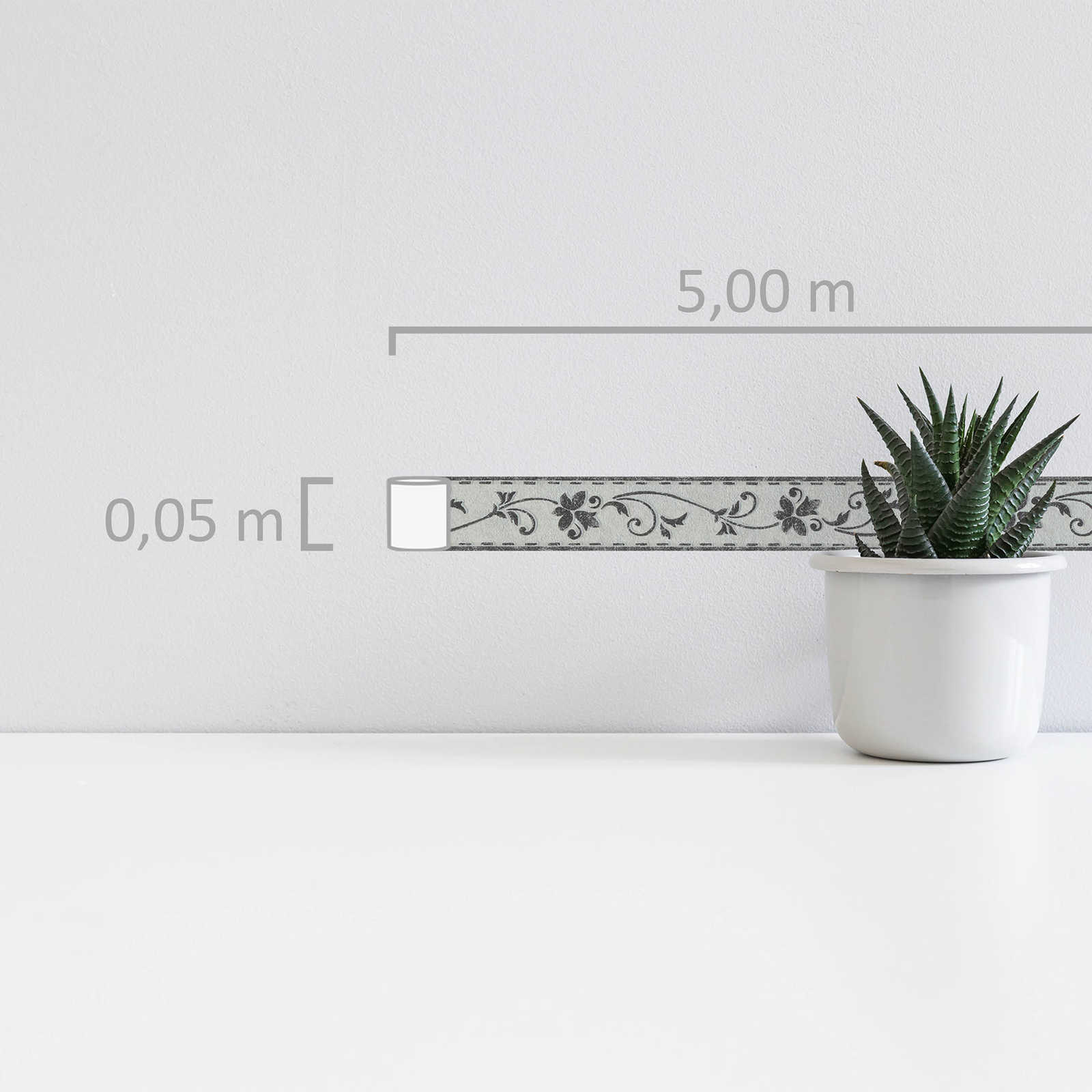             Smalle rand gebloemde ranken in used look - Zwart, Grijs
        