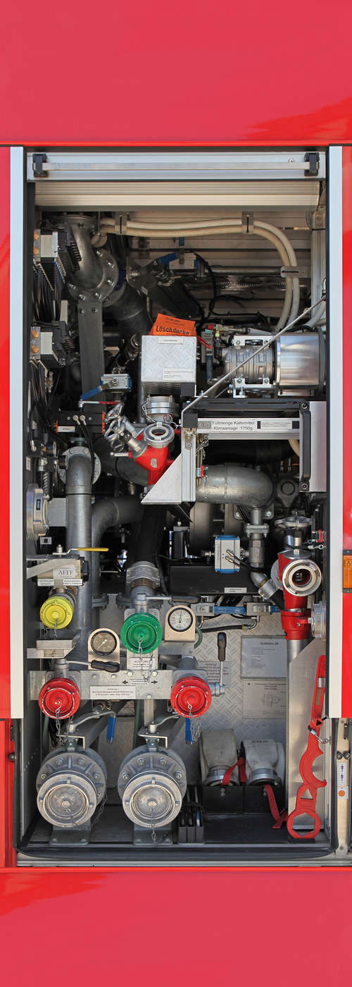             Moderne Fototapete Feuerwehr Equipment auf Perlmutt Glattvlies
        