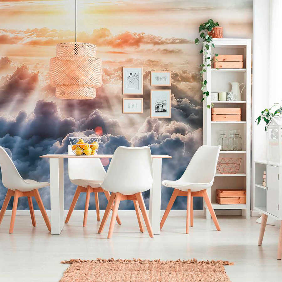         Papier peint panoramique Ciel avec soleil et nuages - orange, gris, bleu
    
